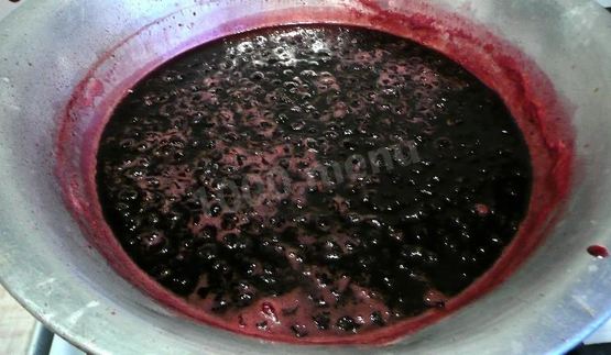 густое вишневое варенье