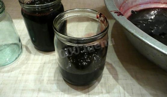 густое вишневое варенье