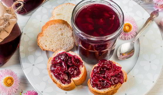 мамино вишневое варенье