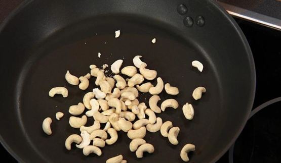 пряное варенье из вишни с орехами