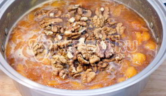 варенье из абрикосов с грецкими орехами