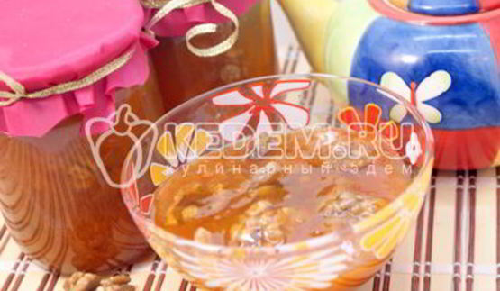 варенье из абрикосов с грецкими орехами