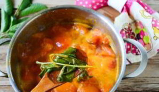 варенье из абрикосов с листьями вишни