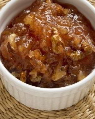 Варенье из айвы с грецкими орехами