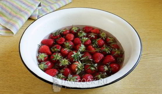 варенье из клубники и бананов