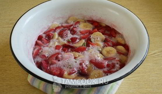 варенье из клубники и бананов