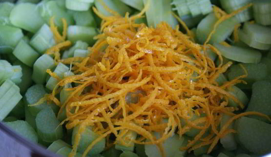 варенье из ревеня с зелеными яблоками и имбирем