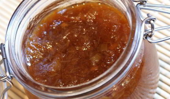 варенье из ревеня с зелеными яблоками и имбирем