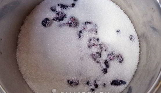 варенье из жимолости