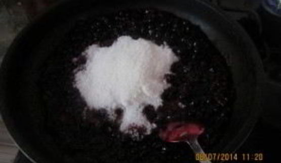 варенье на сковороде