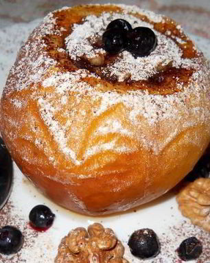 Яблоки запеченные с вареньем и грецкими орехами