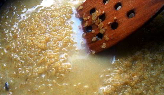 булгур с баклажанами, томатами и моцареллой