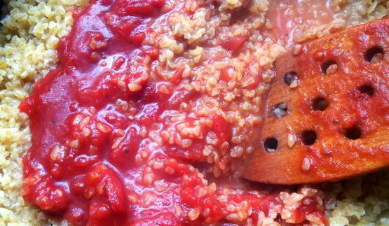 булгур с баклажанами, томатами и моцареллой