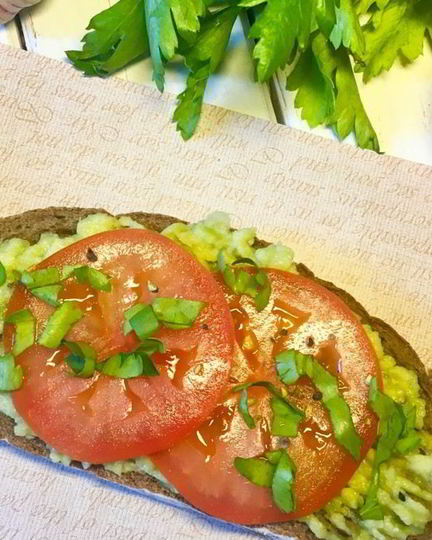 Рецепт бутерброда с авокадо