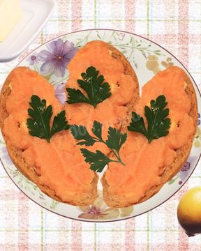 Бутерброд с икрой трески