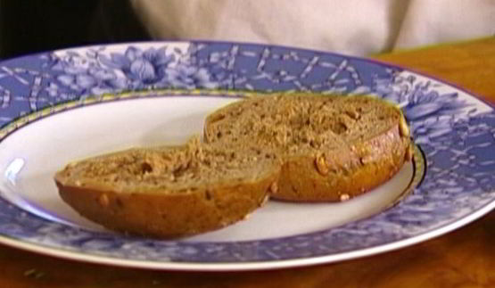 бутерброд с ветчиной, сыром и грушей