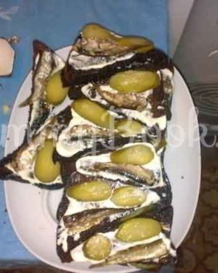 Рецепт бутербродиков со шпротами