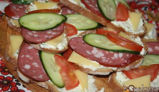 бутерброды к завтраку разноцветная мозаика