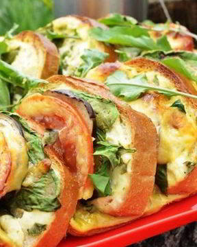 Бутерброды с баклажанами и помидором