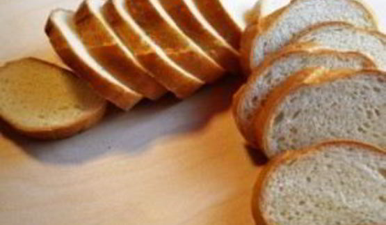 бутерброды с баклажанами и помидором