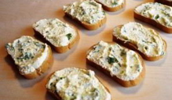 бутерброды с баклажанами и помидором