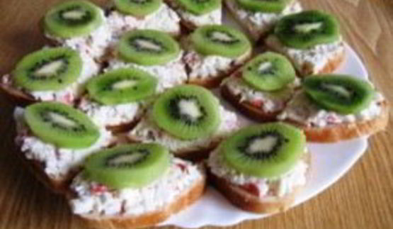 бутерброды с крабовыми палочками