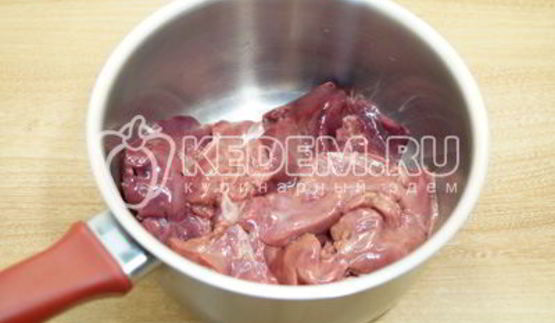 бутерброды с паштетом из куриной печени