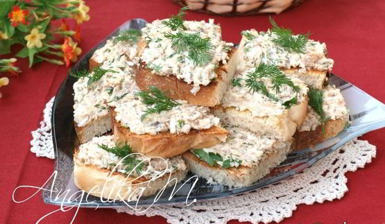 бутерброды с сардинами и плавленым сыром