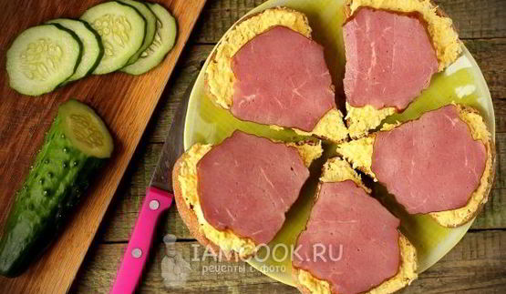 бутерброды с ветчиной