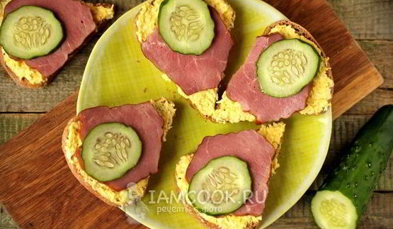 бутерброды с ветчиной