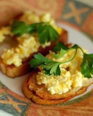 Бутерброды с яйцом и сыром