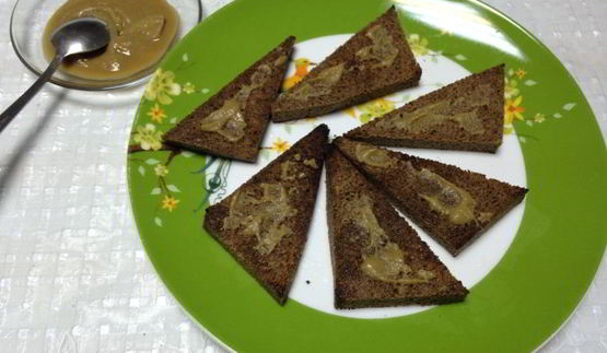 бутерброды со свеклой и селедкой