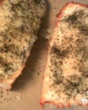 Чесночно-сырный бутерброд