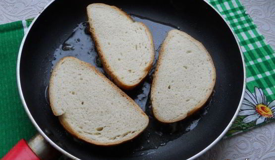 горячие бутерброды с картофелем и грибами