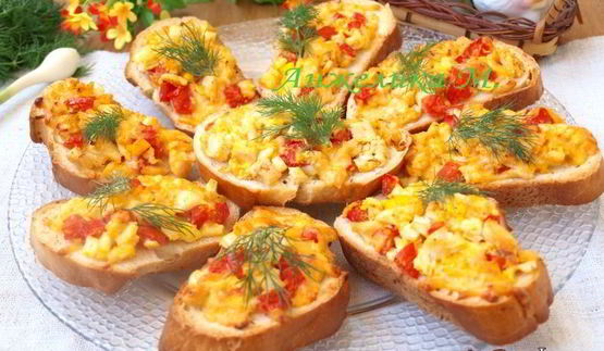 горячие бутерброды с курицей и помидорами