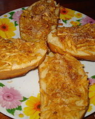 Горячие бутерброды с яблоком и корицей