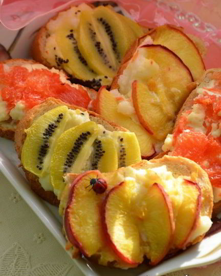 Рецепт летних горячих бутербродов