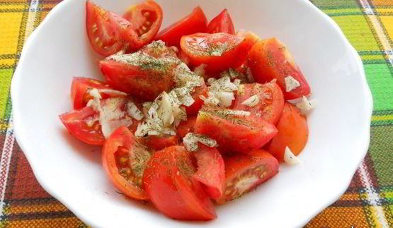 быстрые маринованные помидоры с чесноком