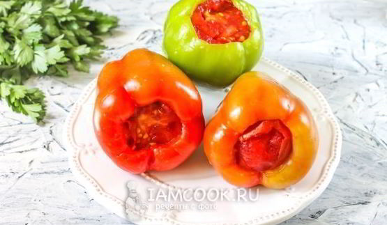 фаршированные перцы в томатном соусе