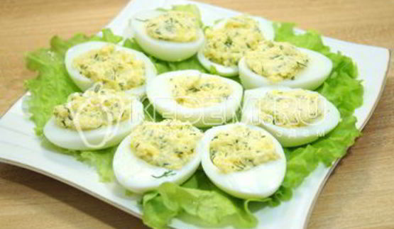 яйца фаршированные красной икрой