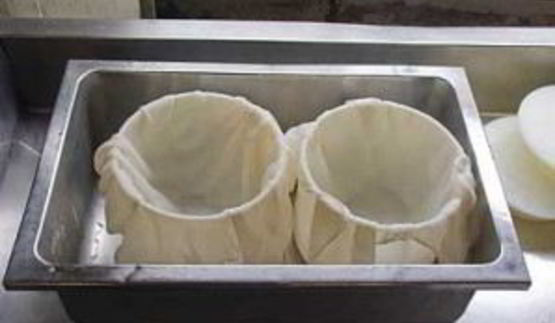 голландский твердый сыр