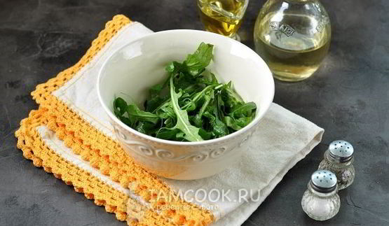 карпаччо из свеклы и голубого сыра