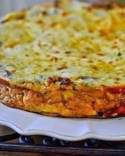 Рецепт фриттаты с картофелем, сладким перцем, зеленью и сыром