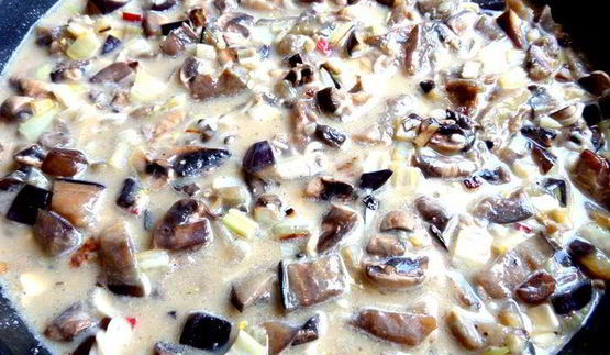 фриттата из баклажанов с грибами