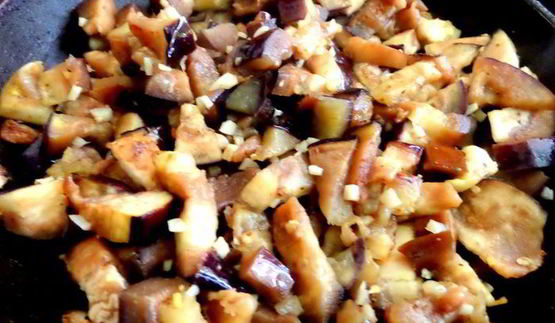 фриттата из баклажанов с грибами