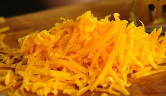 фриттата с тыквой, зеленым горошком и сладким перцем