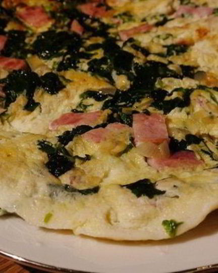 Рецепт фриттаты со шпинатом и ветчиной