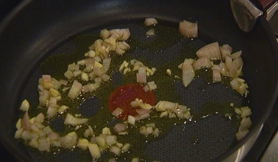 фриттата со шпинатом и ветчиной