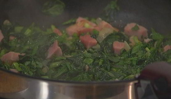 фриттата со шпинатом и ветчиной