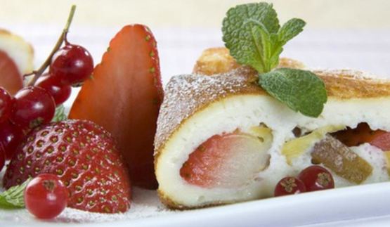 фруктово-ягодный омлет-суфле